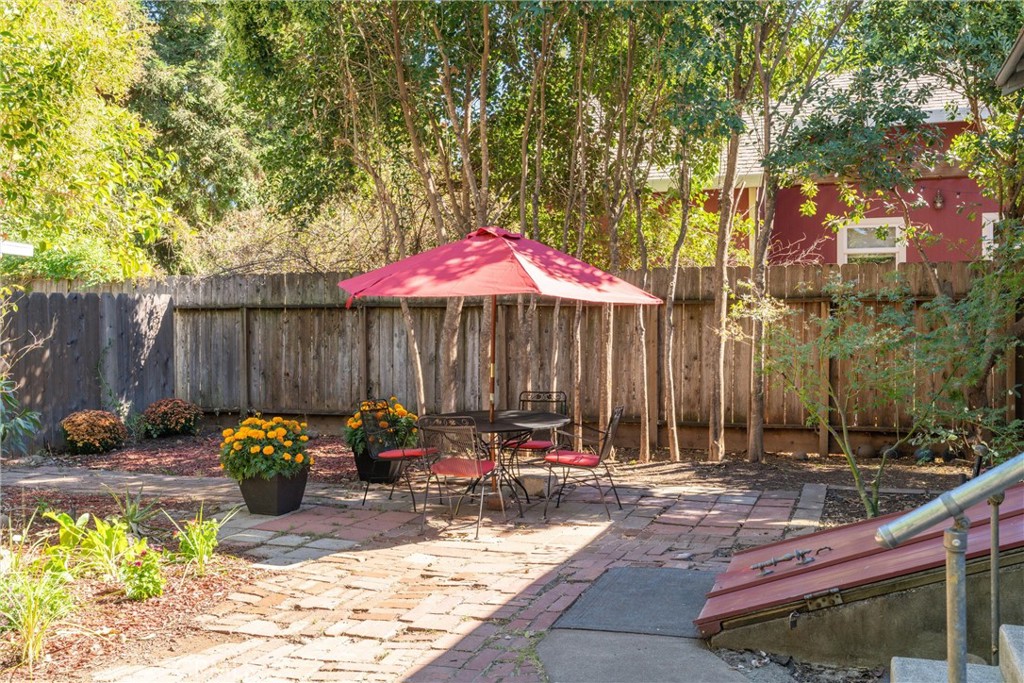 1805 Hemlock Street Chico, CA 95928 - Photo 38 of 62