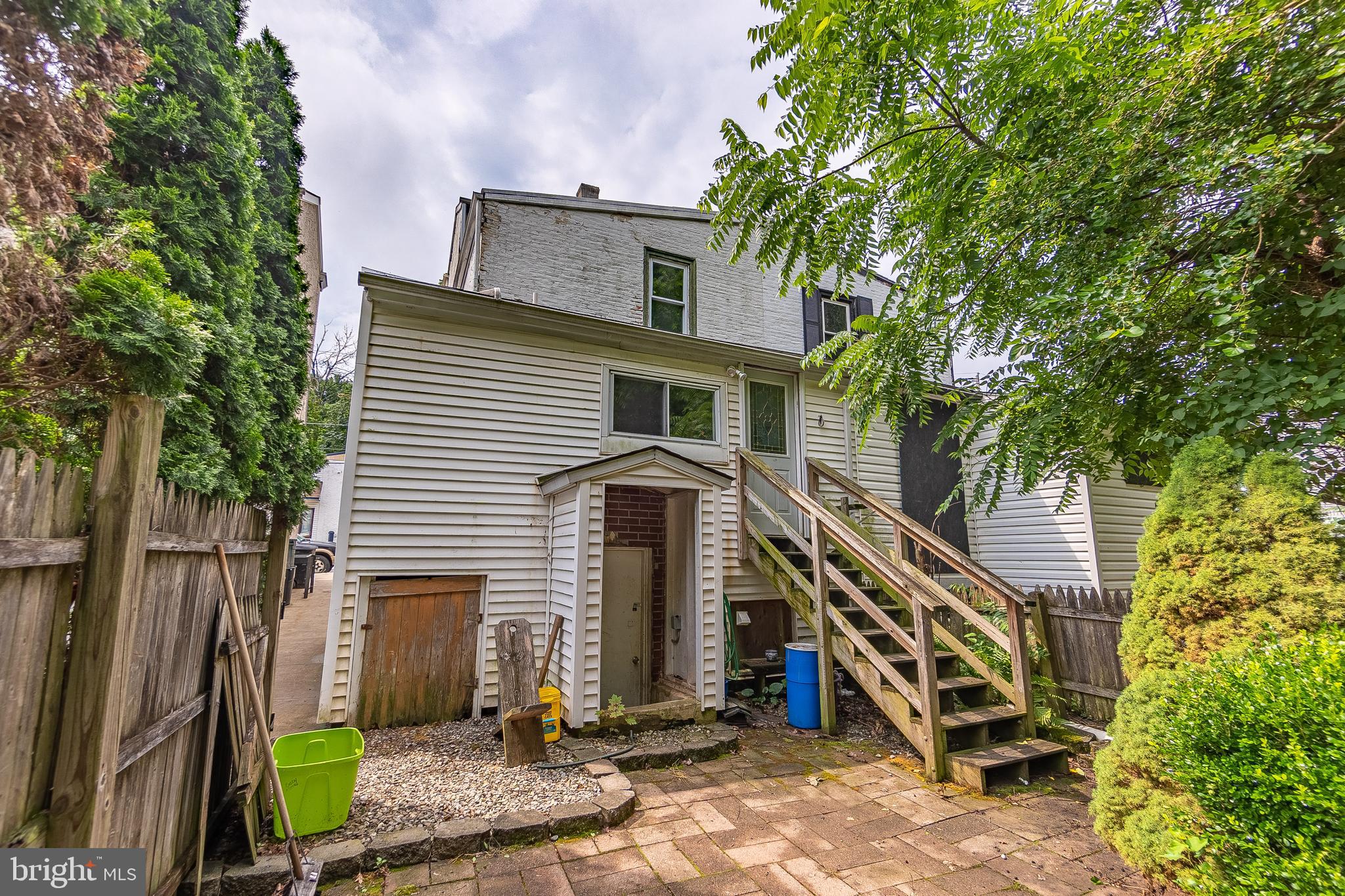 155 Poplar Street Spring City, PA 19475 - Photo 4 of 36