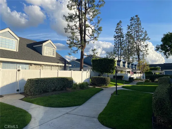 $2,300 | 805 West Grondahl Street, Covina, CA 91722