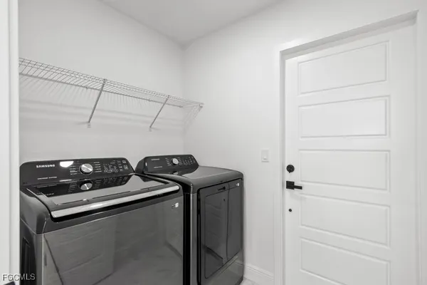 a view of a room with an empty space