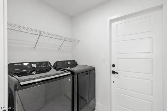 a view of a room with an empty space