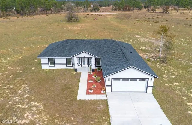 $885,000 | 14461 Southeast 80th Street, Morriston, FL 32668