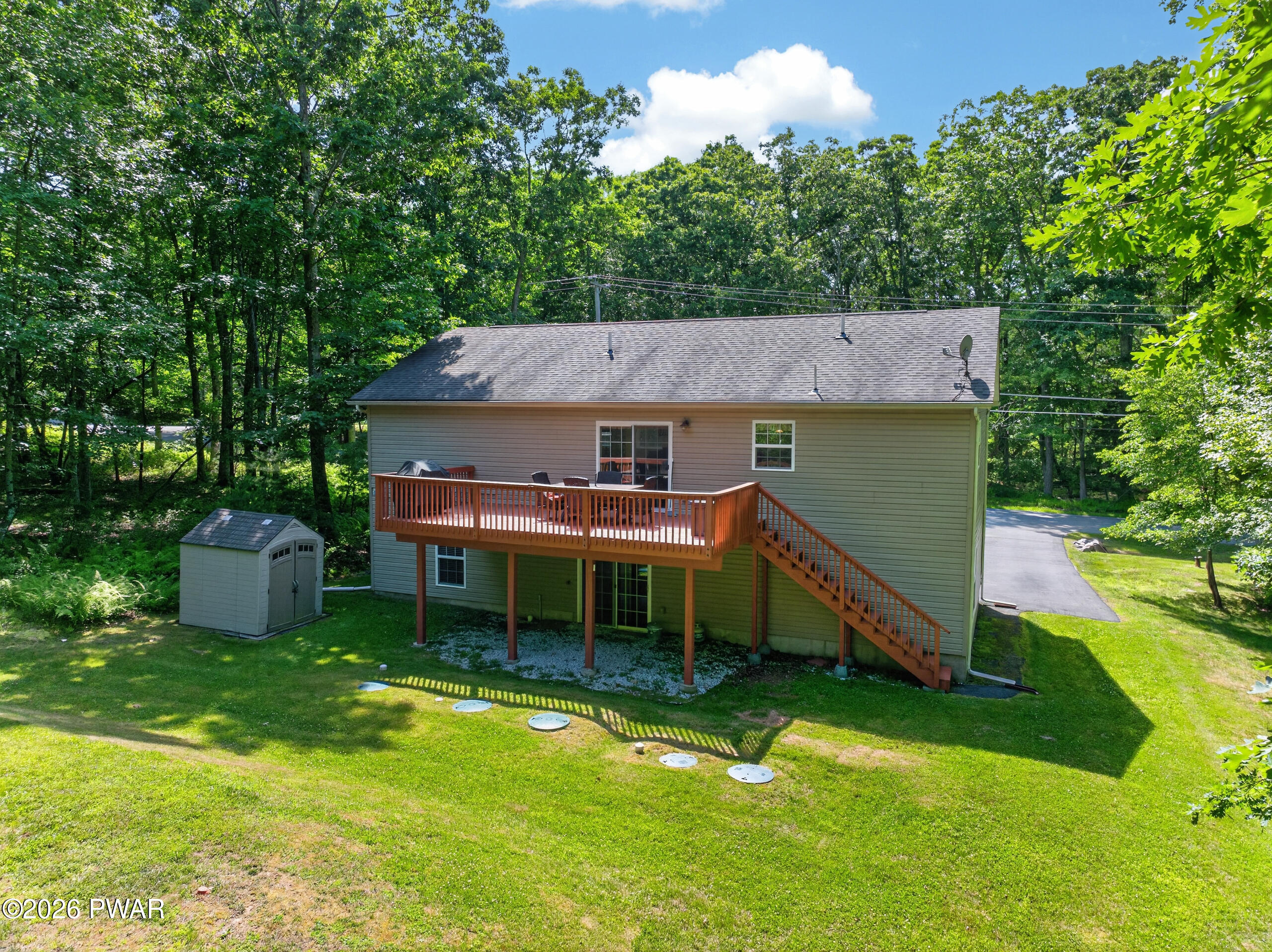 118 Orange Blossom Road Milford, PA 18337 - Photo 5 of 49