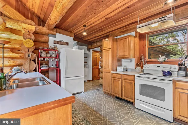 $926,000 | 474 Blackberry Lick Road, Artemas, PA 17211