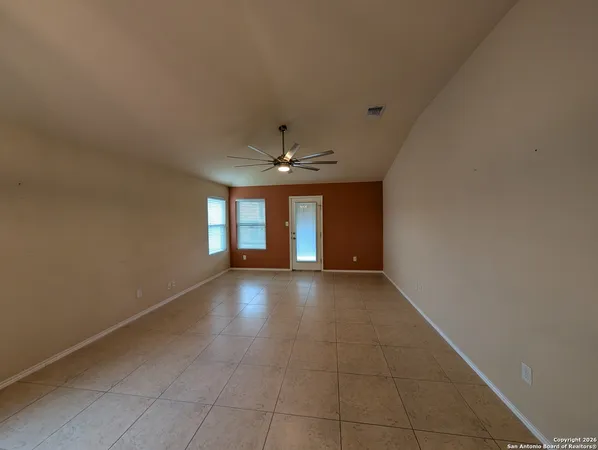 $1,650 | 10418 Brisbane River, Converse, TX 78109