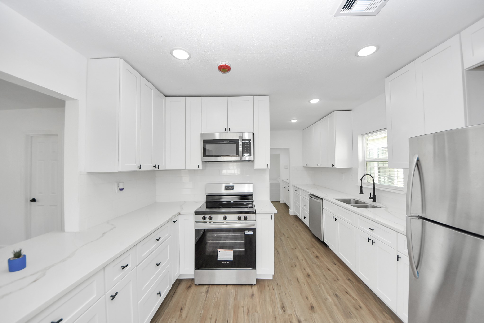 1203 West 6th Street Freeport, TX 77541 - Photo 12 of 50