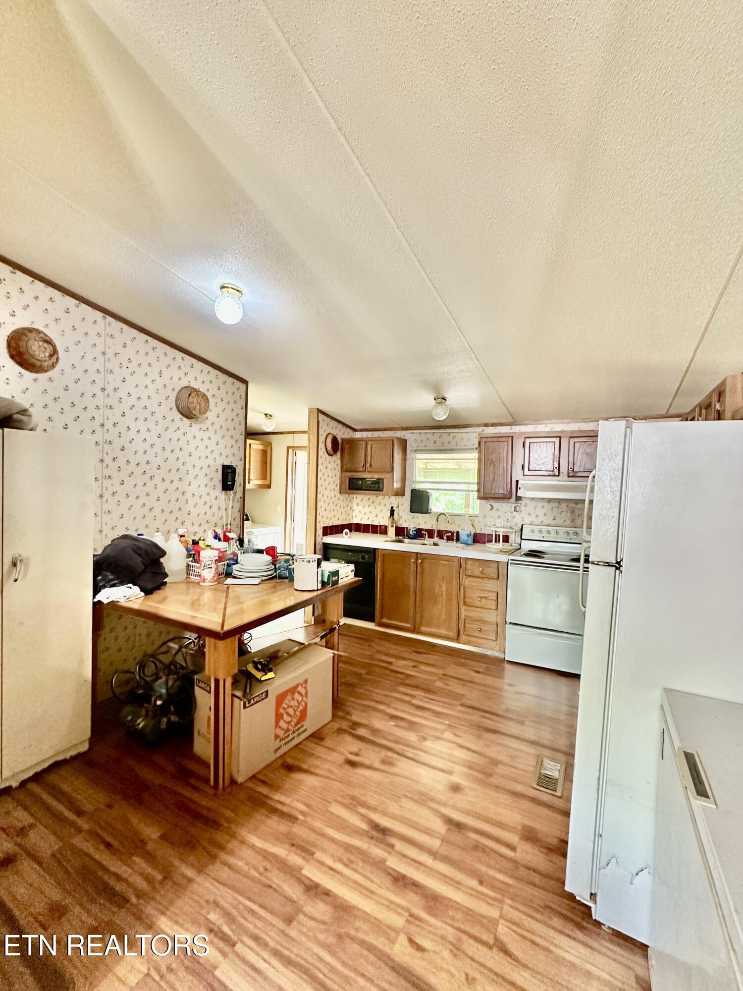 179 Human Drive Lancing, TN 37770 - Photo 10 of 46 IMG_9340