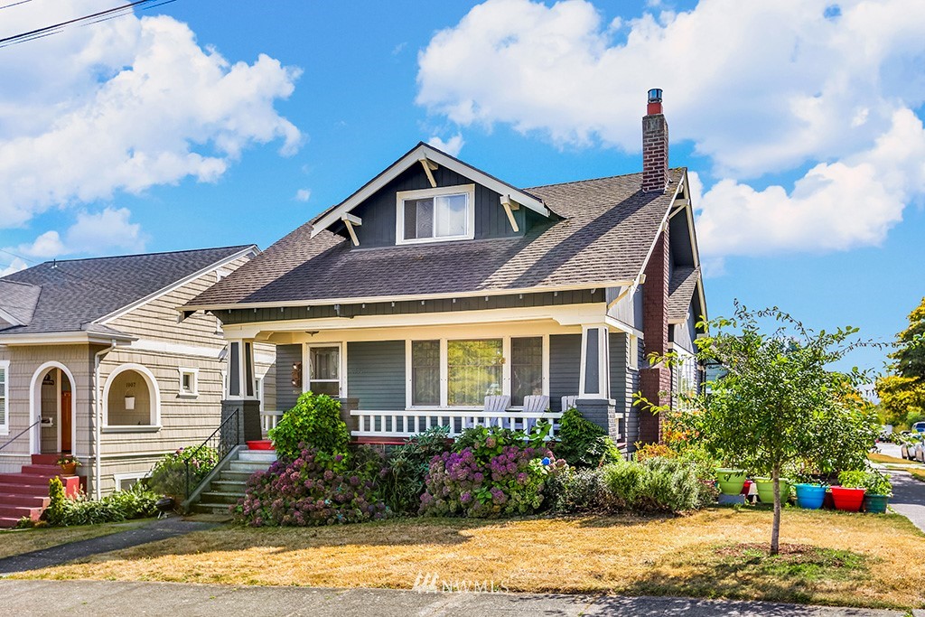 1001 North 49th Street Seattle, WA 98103 - Photo 1 of 25