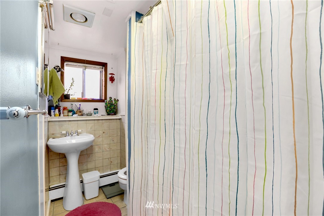 1001 North 49th Street Seattle, WA 98103 - Photo 20 of 25