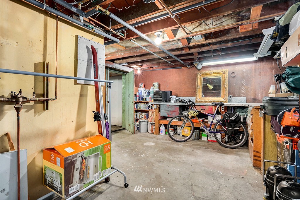 1001 North 49th Street Seattle, WA 98103 - Photo 22 of 25