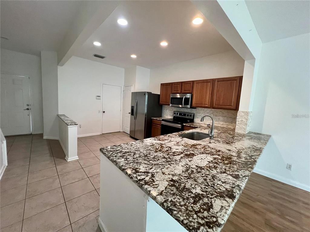 26543 Castleview Way Wesley Chapel, FL 33544 - Photo 8 of 37