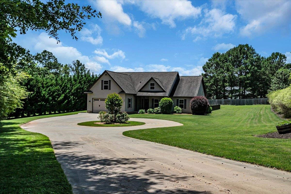 349 Silver Lake Road Duncan, SC 29334 - Photo 2 of 44 Gallery Image 2