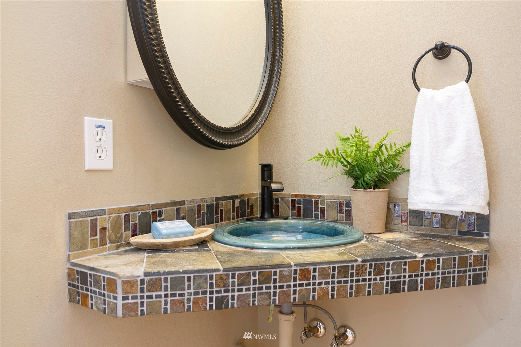 910 Iowa Heights Road Sedro-Woolley, WA 98284 - Photo 18 of 40