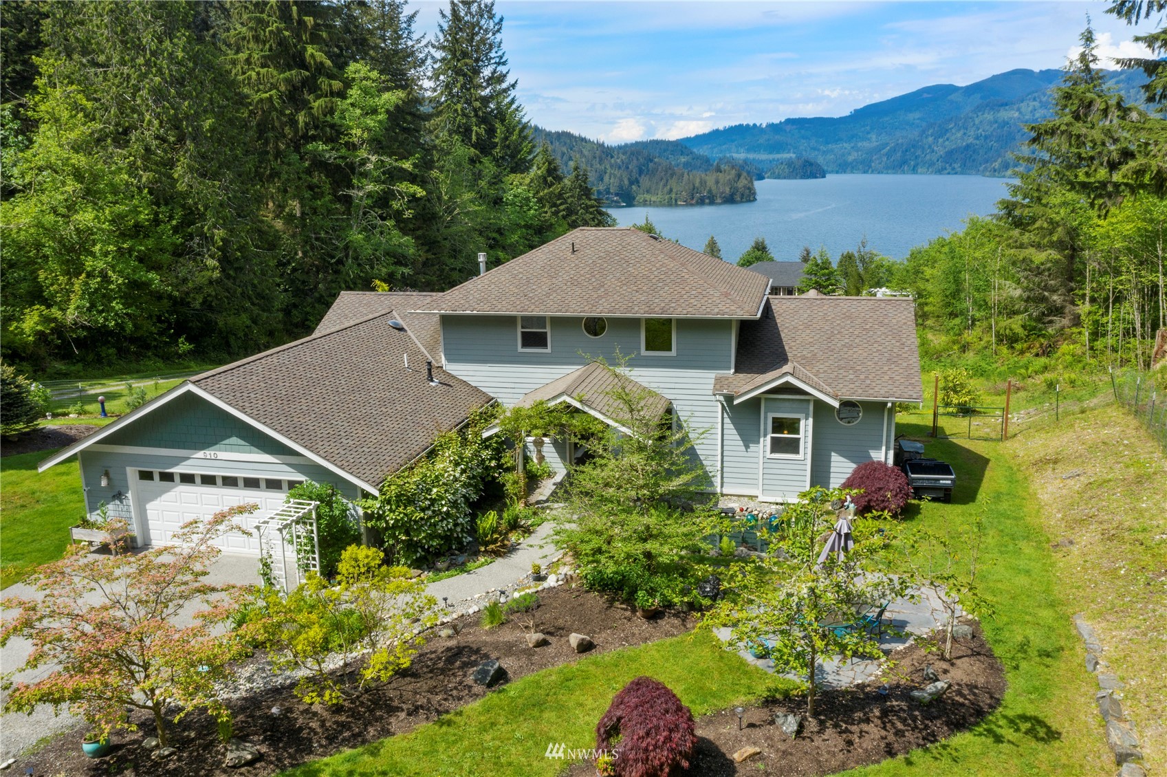 910 Iowa Heights Road Sedro-Woolley, WA 98284 - Photo 2 of 40