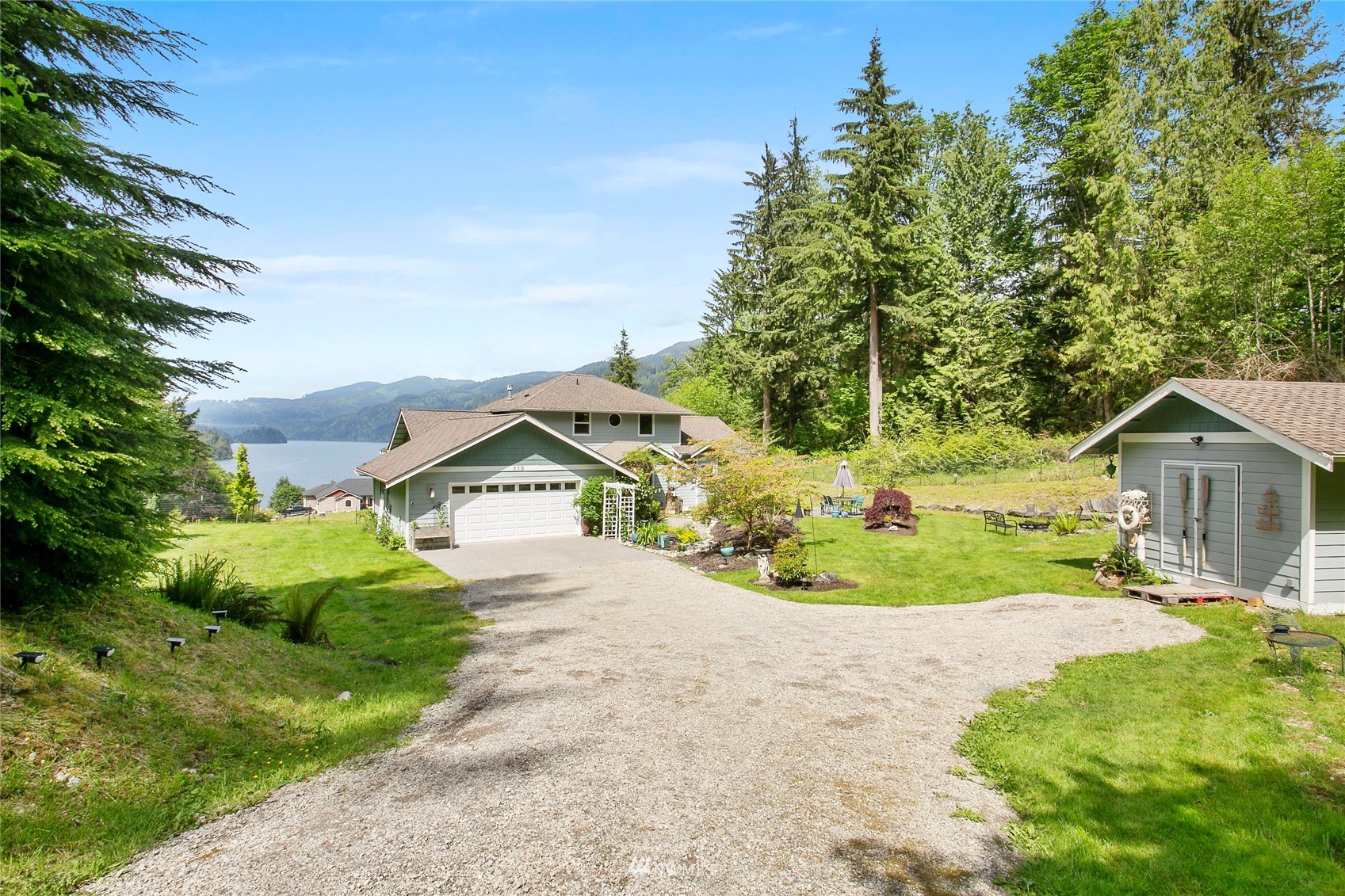 910 Iowa Heights Road Sedro-Woolley, WA 98284 - Photo 3 of 40