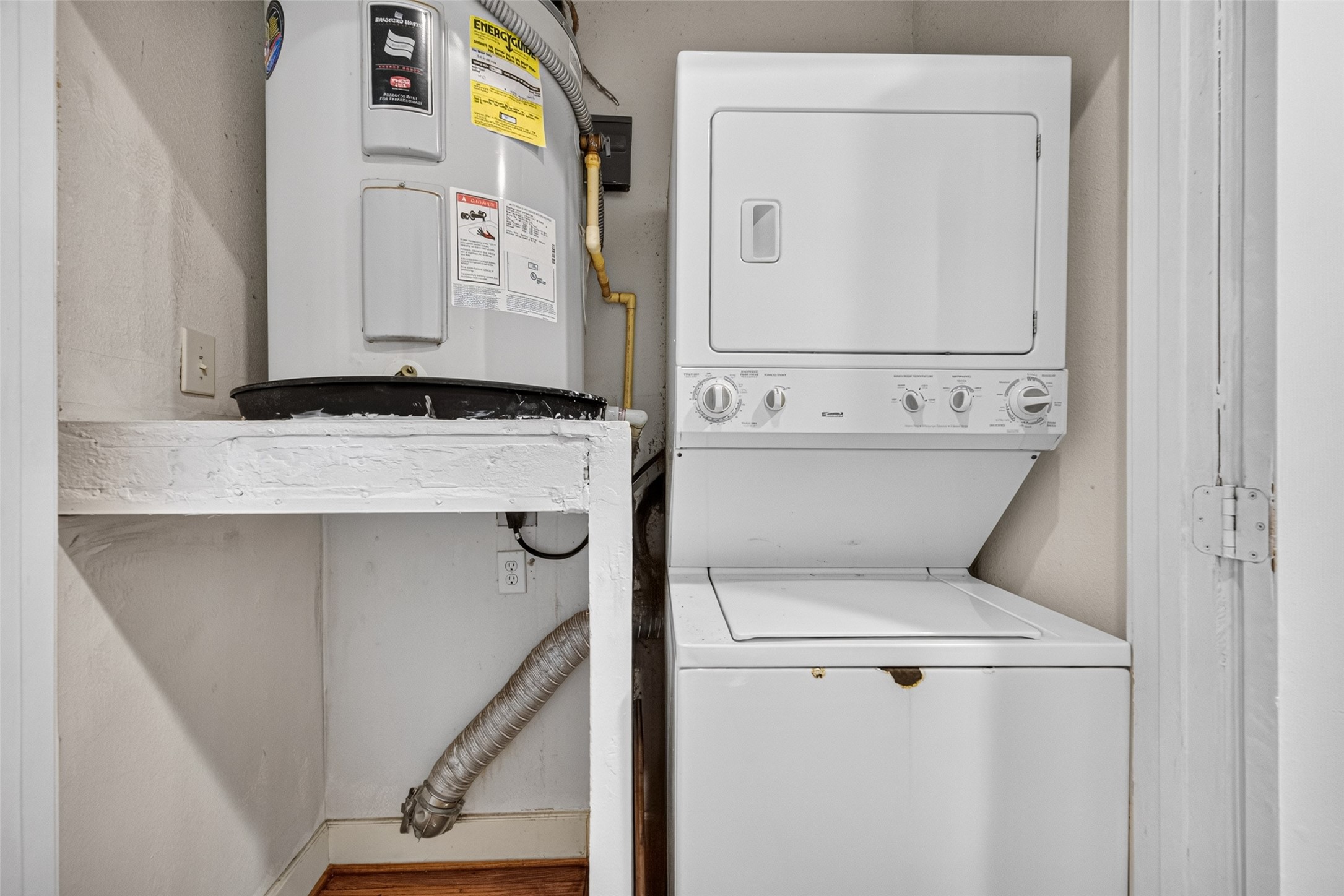 1342 Rutland Street, Unit 210 Houston, TX 77008 - Photo 10 of 38 Gallery Image 10