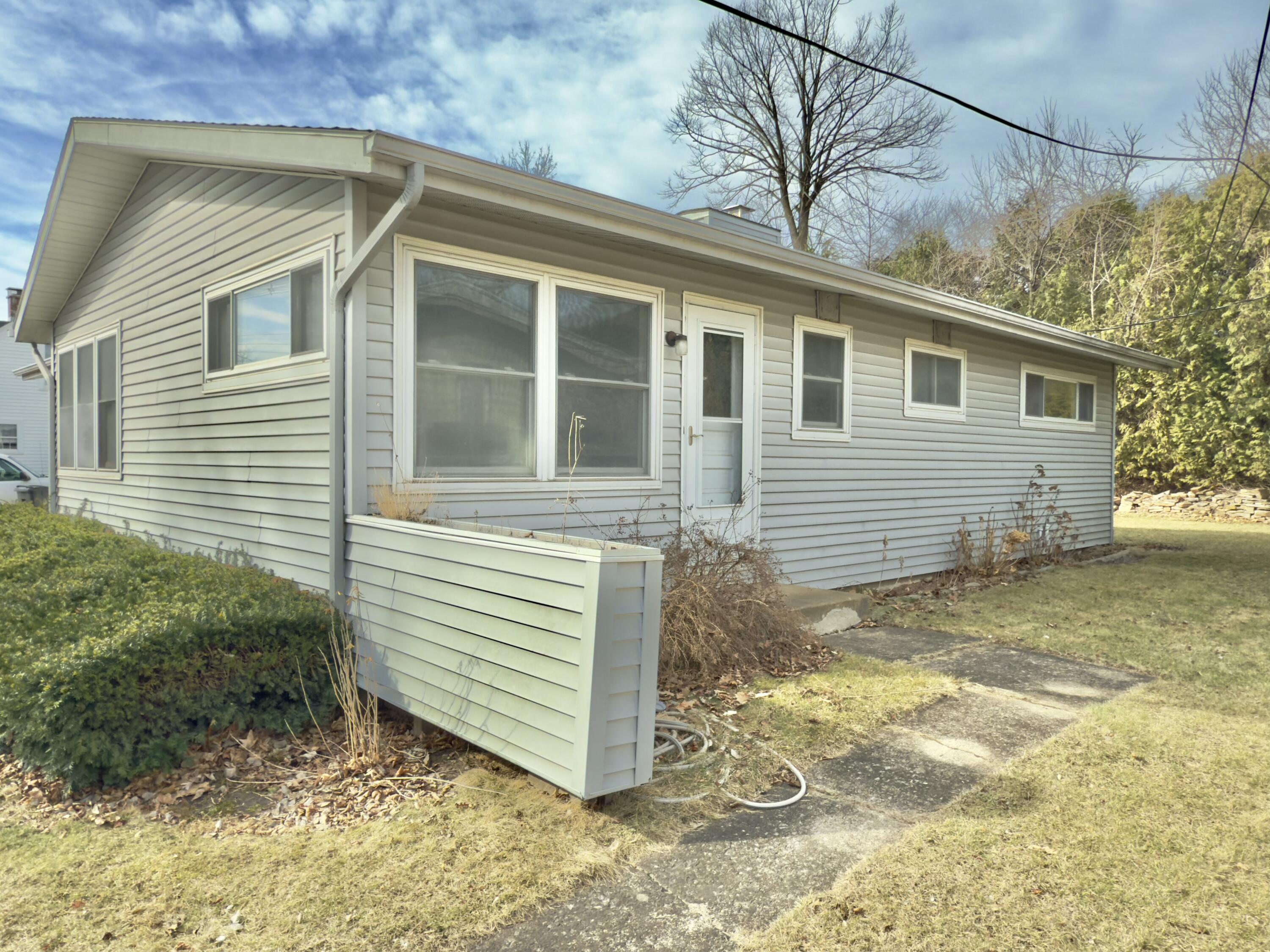 17 Addoms Street Plattsburgh, NY 12901 - Photo 4 of 34 Gallery Image 4