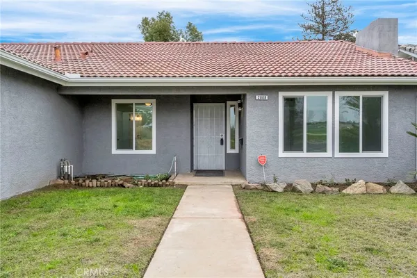 $399,900 | 2808 Riverview Drive, Madera, CA 93637