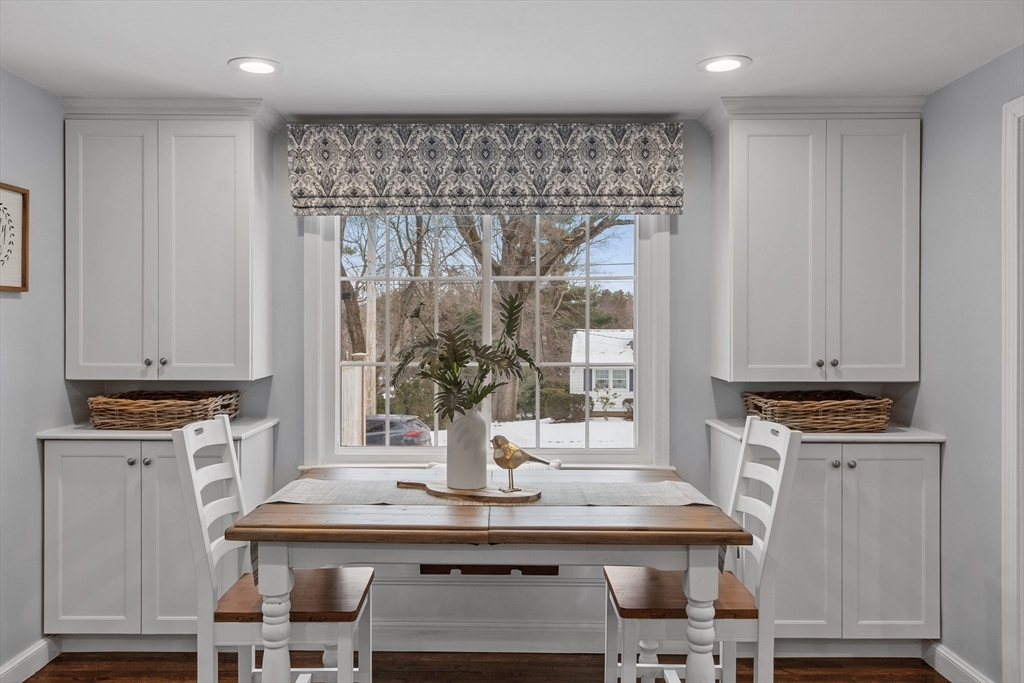 11 Temple Road Lynnfield, MA 01940 - Photo 14 of 41 Gallery Image 14