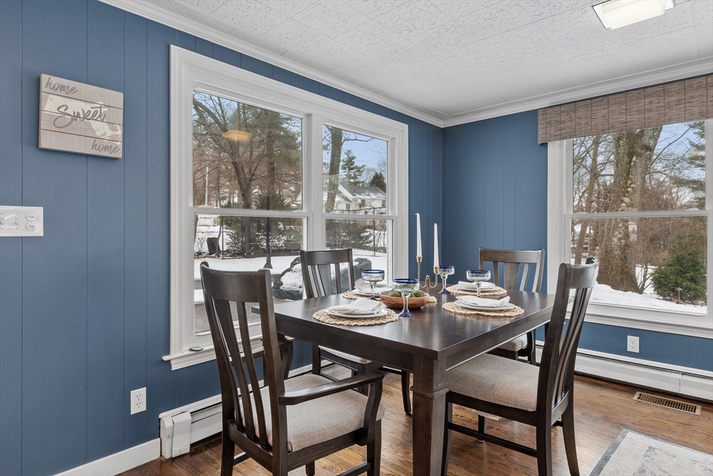 11 Temple Road Lynnfield, MA 01940 - Photo 17 of 41 Gallery Image 17