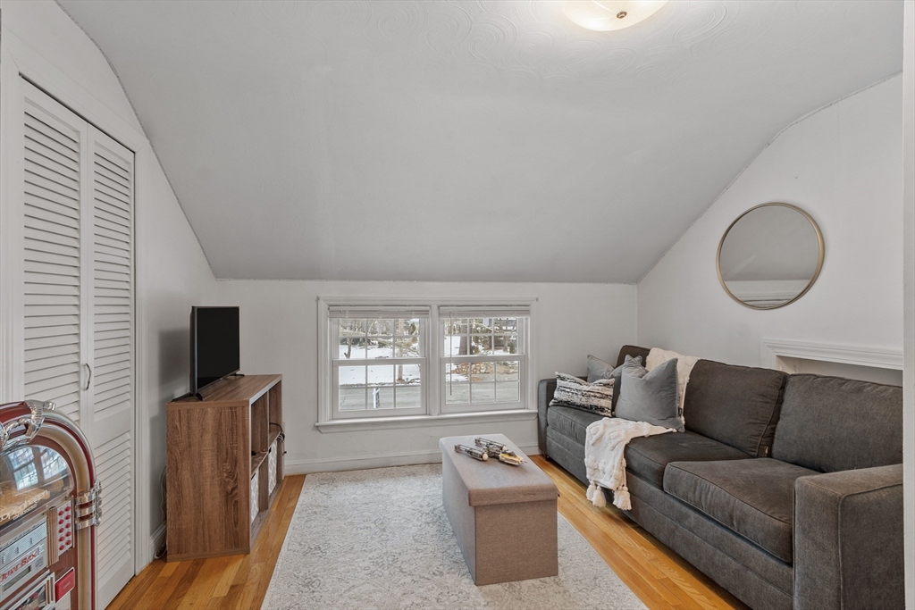 11 Temple Road Lynnfield, MA 01940 - Photo 25 of 41 Gallery Image 25