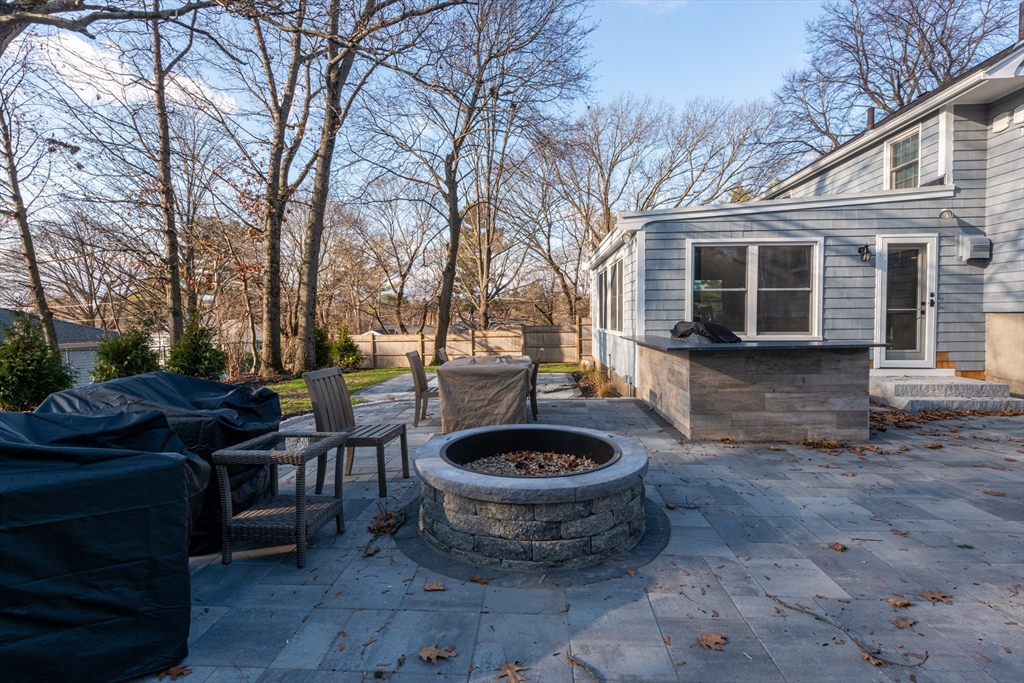 11 Temple Road Lynnfield, MA 01940 - Photo 38 of 41 Gallery Image 38