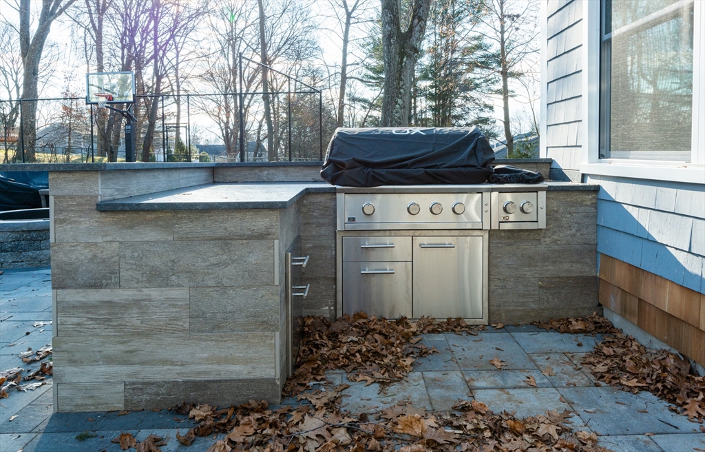 11 Temple Road Lynnfield, MA 01940 - Photo 40 of 41 Gallery Image 40