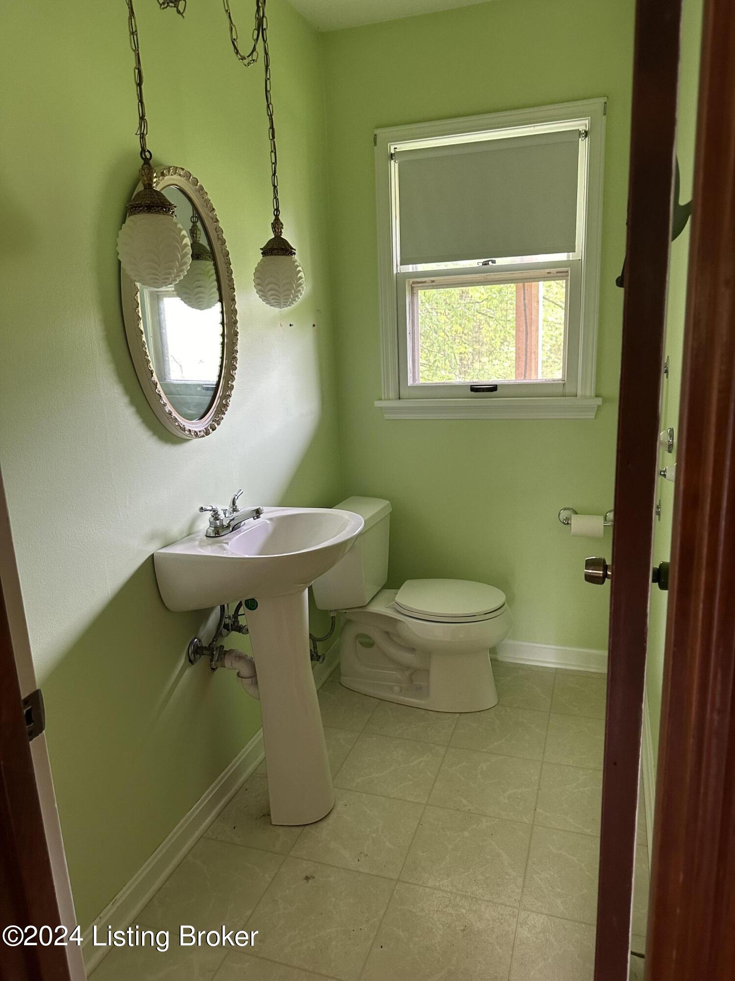 9411 Routt Road Louisville, KY 40299 - Photo 10 of 13 IMG_3945