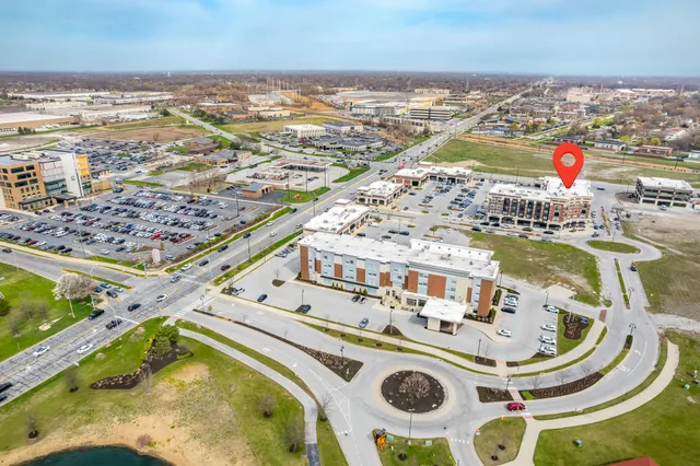 $529,900 | 9610 North Centennial Drive, Unit 412, Munster, IN 46321