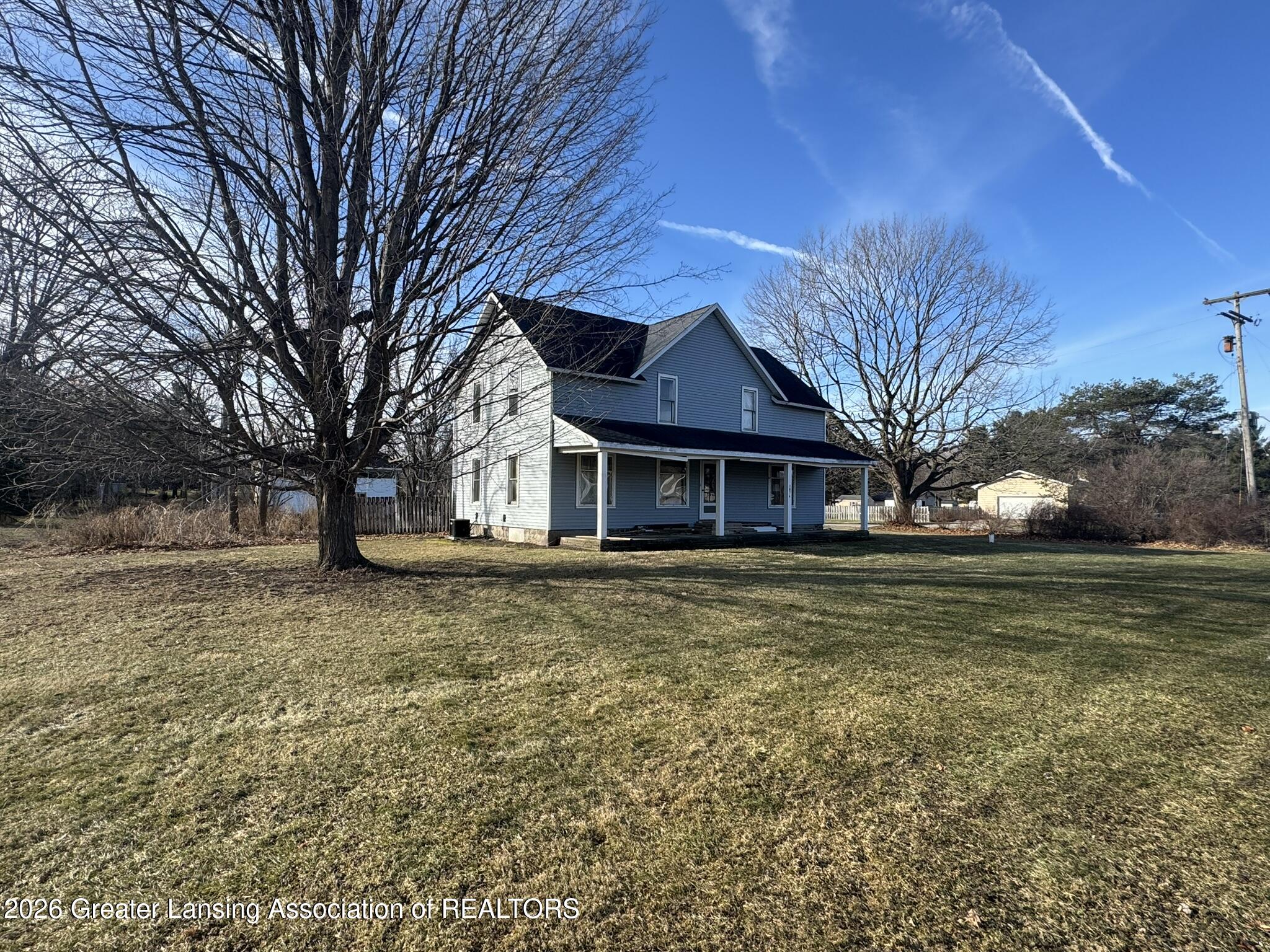 1674 East Clinton Trail Charlotte, MI 48813 - Photo 3 of 19 IMG_8203