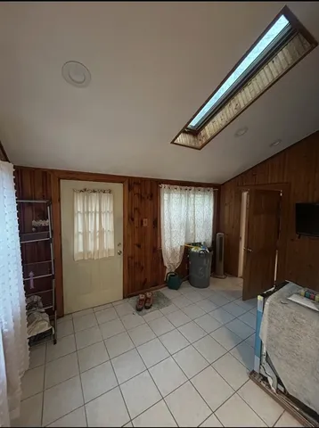 $4,500 | 632 West Roxbury Parkway, Boston, MA 02131