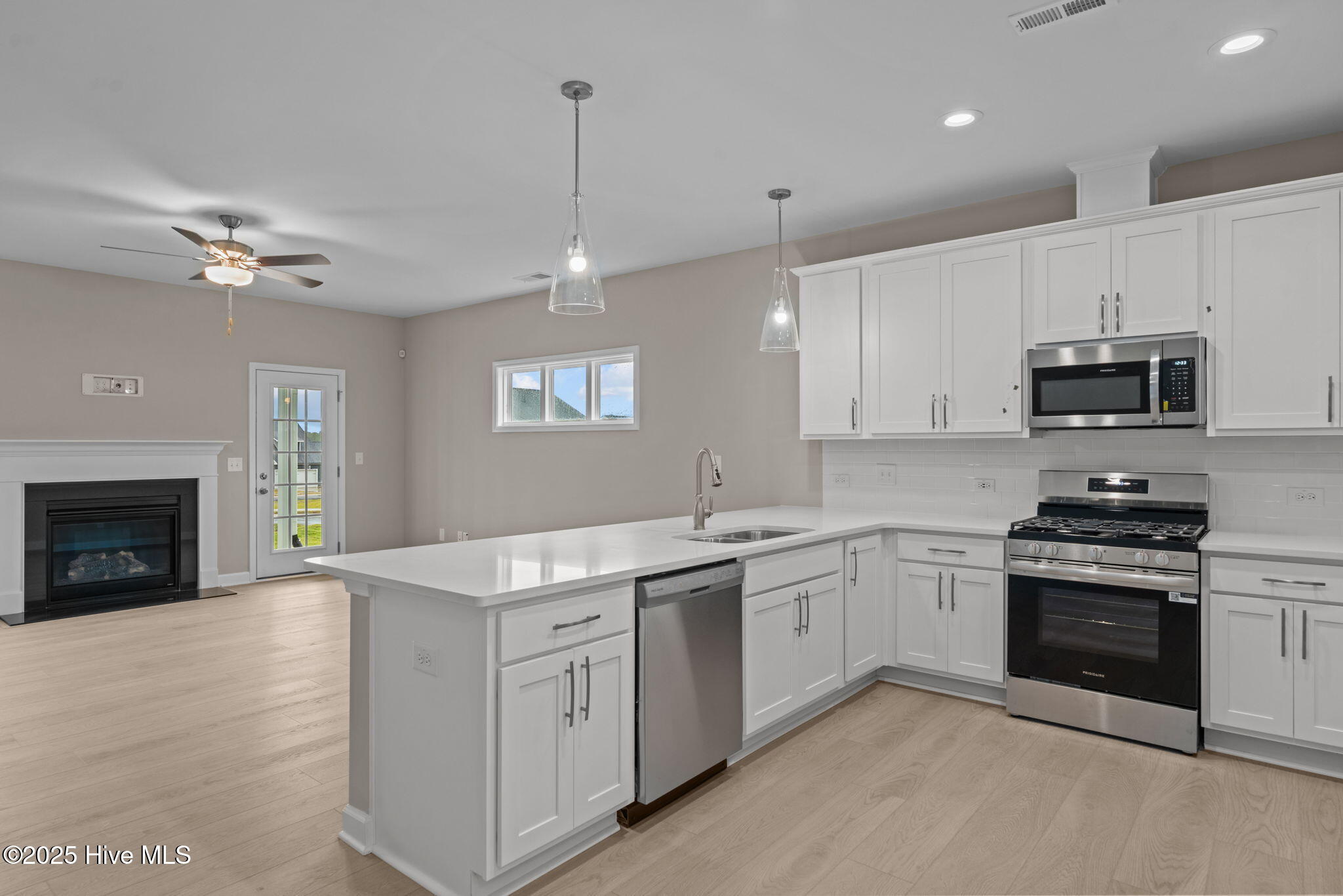 274 Rough Ridge Trail, Unit 33 Aberdeen, NC 28315 - Photo 12 of 51 10-web-or-mls-DSC08064