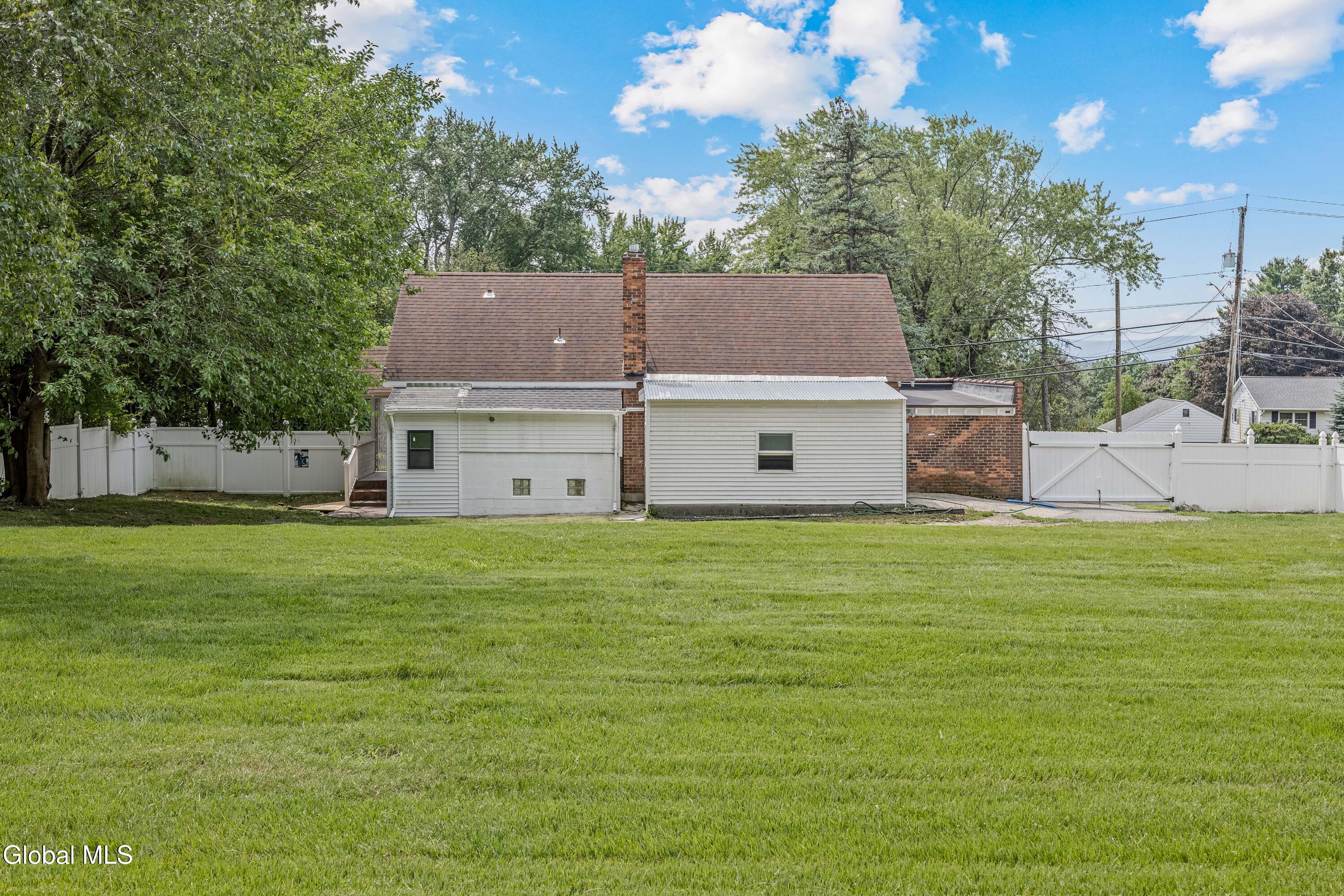 131 Shaker Road Albany, NY 12211 - Photo 27 of 30 32