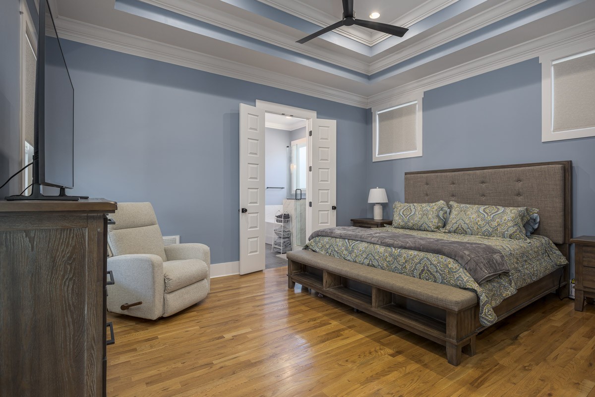 960 Cheltenham Avenue Franklin, TN 37064 - Photo 25 of 62 a spacious bedroom with a bed and furniture