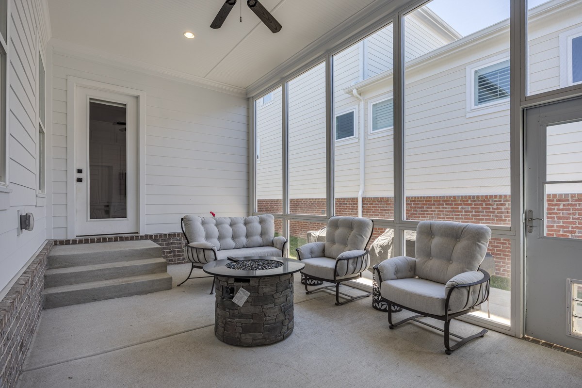 960 Cheltenham Avenue Franklin, TN 37064 - Photo 41 of 62 a living room with furniture and a large window