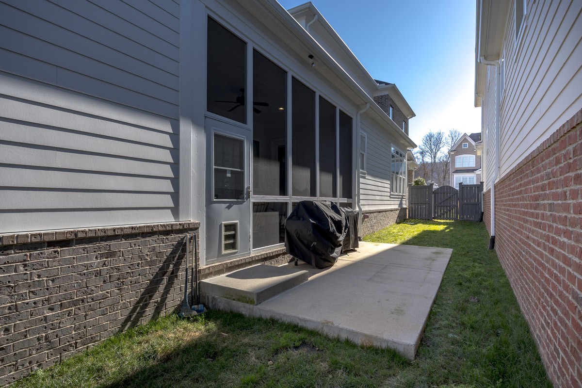 960 Cheltenham Avenue Franklin, TN 37064 - Photo 43 of 62 a view of backyard with cabin