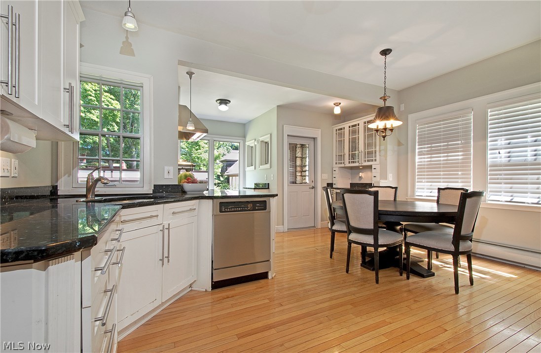 2677 Berkshire Road Cleveland, OH 44106 - Photo 12 of 35