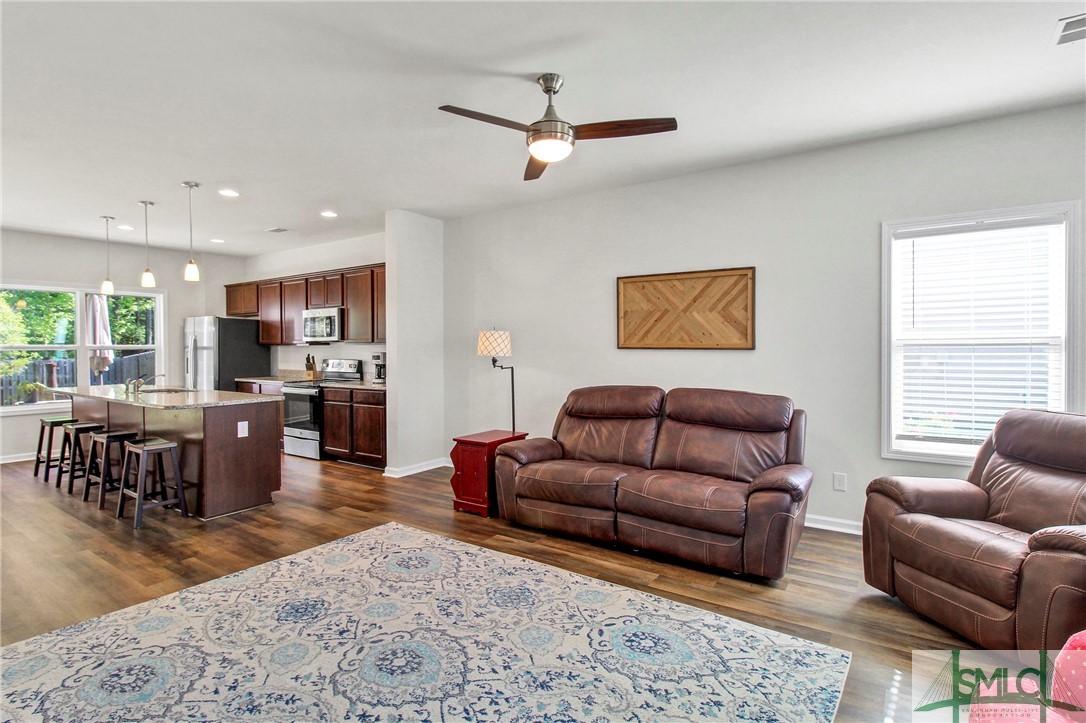 116 Riverwood Road Pooler, GA 31322 - Photo 5 of 42 Living Room