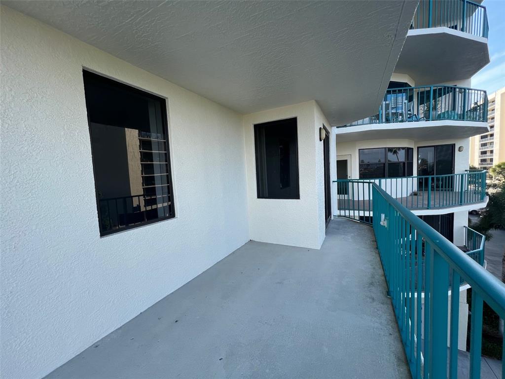 670 Island Way, Unit 400 Clearwater, FL 33767 - Photo 13 of 70