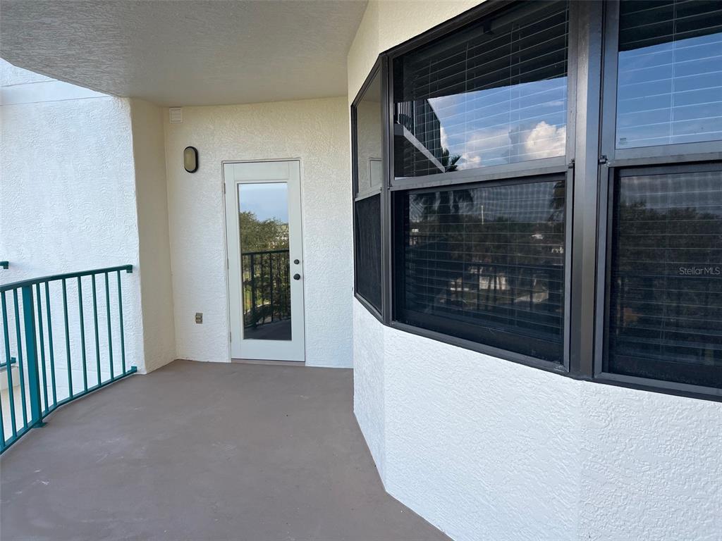 670 Island Way, Unit 400 Clearwater, FL 33767 - Photo 18 of 70