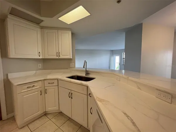 $3,500 | 670 Island Way, Unit 400, Clearwater, FL 33767