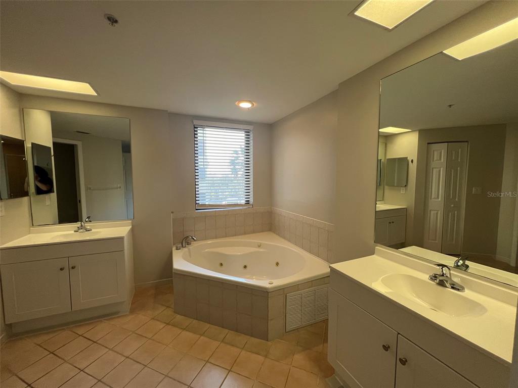 670 Island Way, Unit 400 Clearwater, FL 33767 - Photo 40 of 70