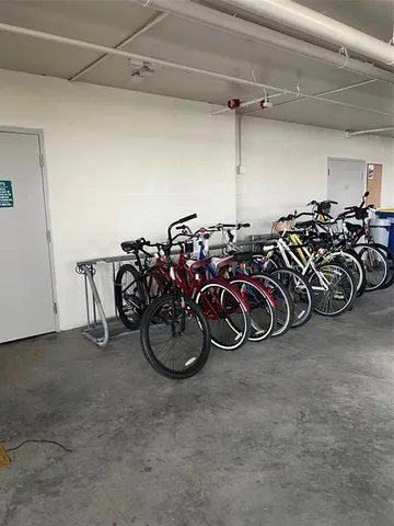 $3,950 | 670 Island Way, Unit 400, Clearwater Beach, FL 33767