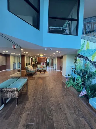 $3,500 | 670 Island Way, Unit 400, Clearwater, FL 33767