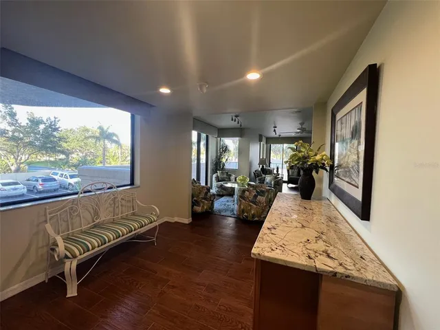 $3,950 | 670 Island Way, Unit 400, Clearwater Beach, FL 33767