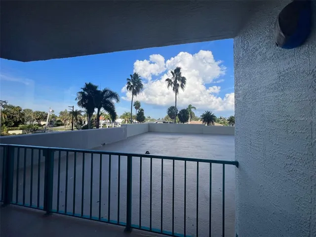 $3,950 | 670 Island Way, Unit 400, Clearwater Beach, FL 33767