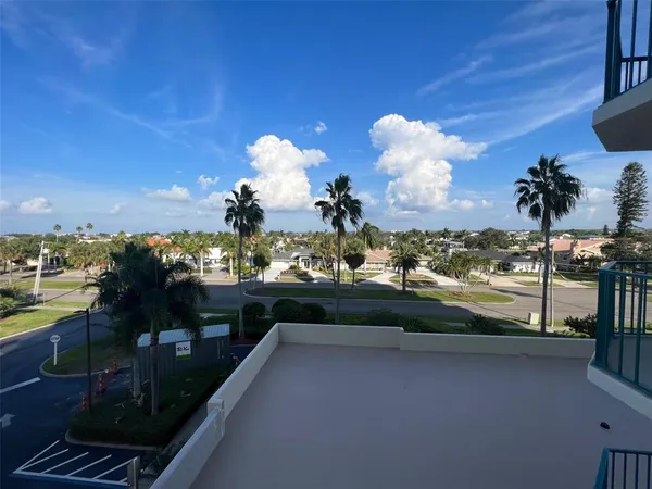 $3,500 | 670 Island Way, Unit 400, Clearwater, FL 33767