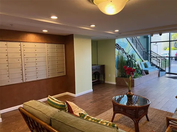 $3,500 | 670 Island Way, Unit 400, Clearwater, FL 33767