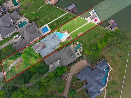 $1,100,000 | 18706 Grand Harbor Point, Montgomery, TX 77356