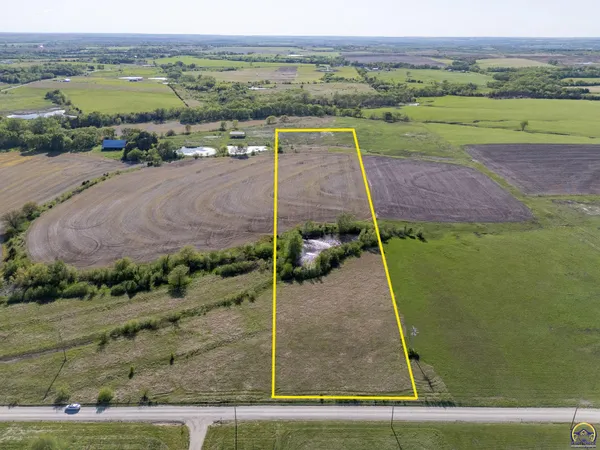 $93,500 | 1 Southwest Docking Road, Auburn, KS 66402